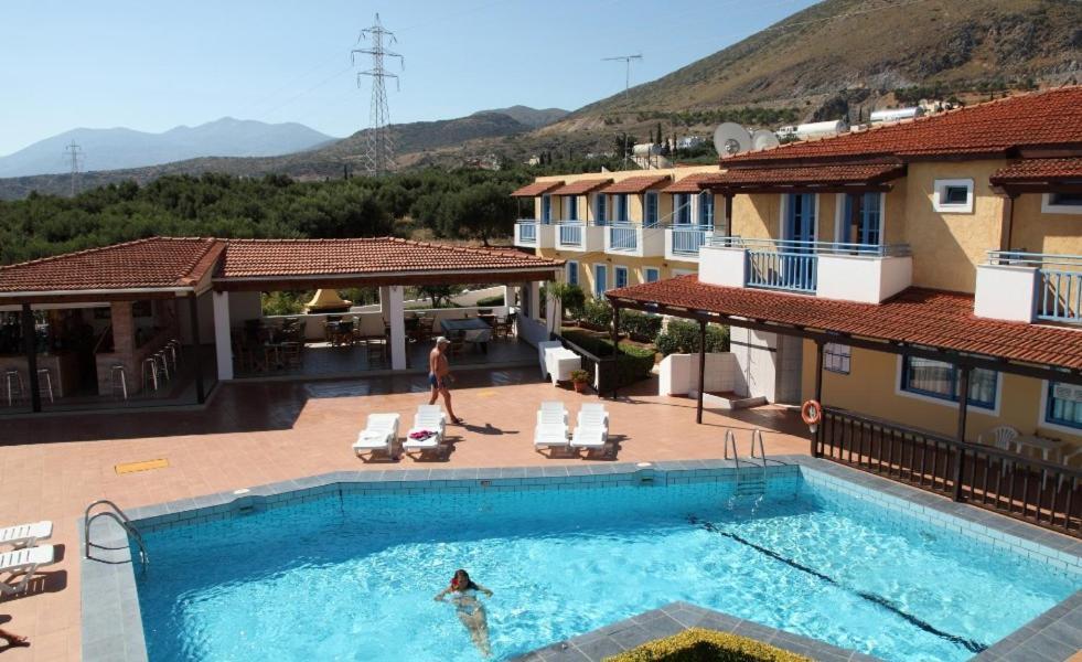 Mareva Hotel Apartments 헐소니소스 외부 사진