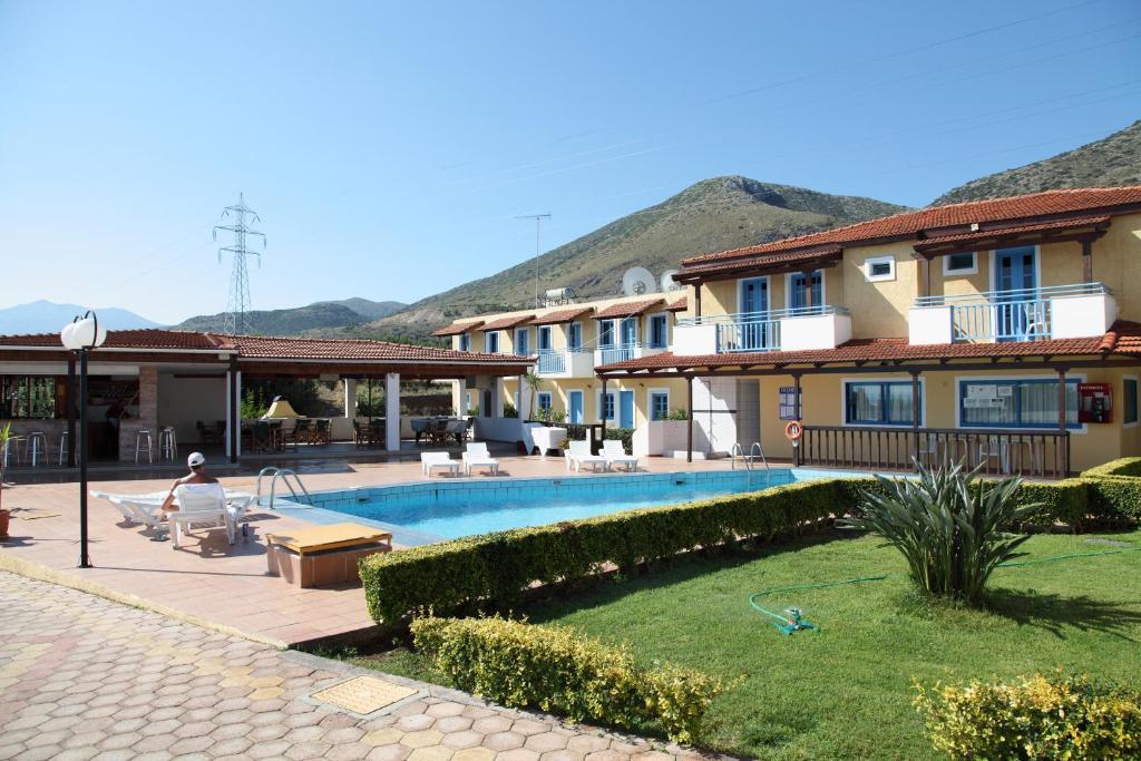 Mareva Hotel Apartments 헐소니소스 외부 사진