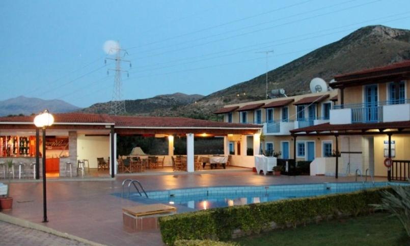 Mareva Hotel Apartments 헐소니소스 외부 사진