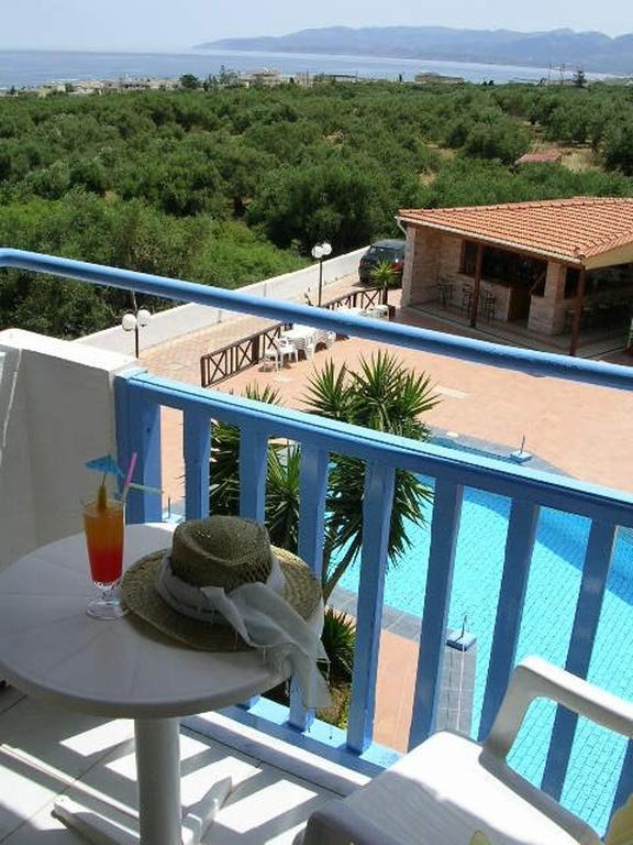 Mareva Hotel Apartments 헐소니소스 객실 사진